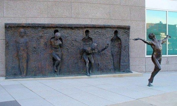 10 most creative statues of our time (10 photos)