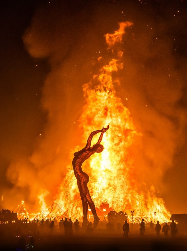 Арт-об'єкти фестивалю «Burning Man» («Гаряча людина») у пустелі Блек-Рок (Невада, США) (10 фото)