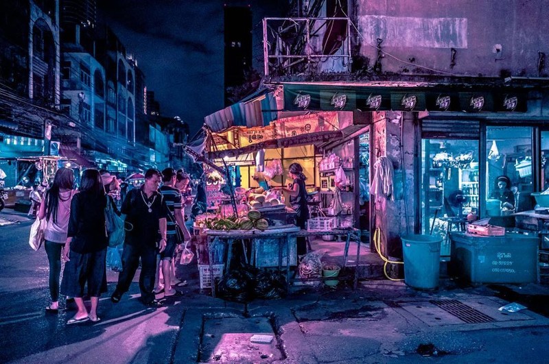 Неоновые улицы ночного Бангкока в фотографиях Хавьера Портелы (7 фото)