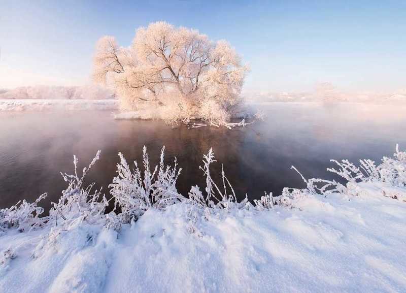 Сказочная красота Белоруссии зимой в фотографиях Алексея Угальникова (14 фото)