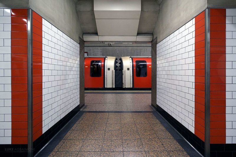 Фотопроект: симметрия в транспортной системе Лондона (11 фото)