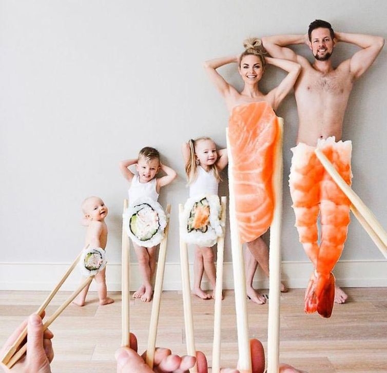 Эта мама создала смешную серию фотографий со своей семьей в борьбе со скукой (20 фото)