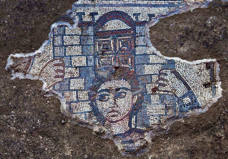В Израиле обнаружили мозаики, доказывающие богатство визуальной культуры древнееврейской цивилизации (5 фото)