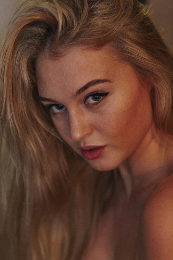 Iskra Lawrence - Hotel Ma Cherie photoshoot