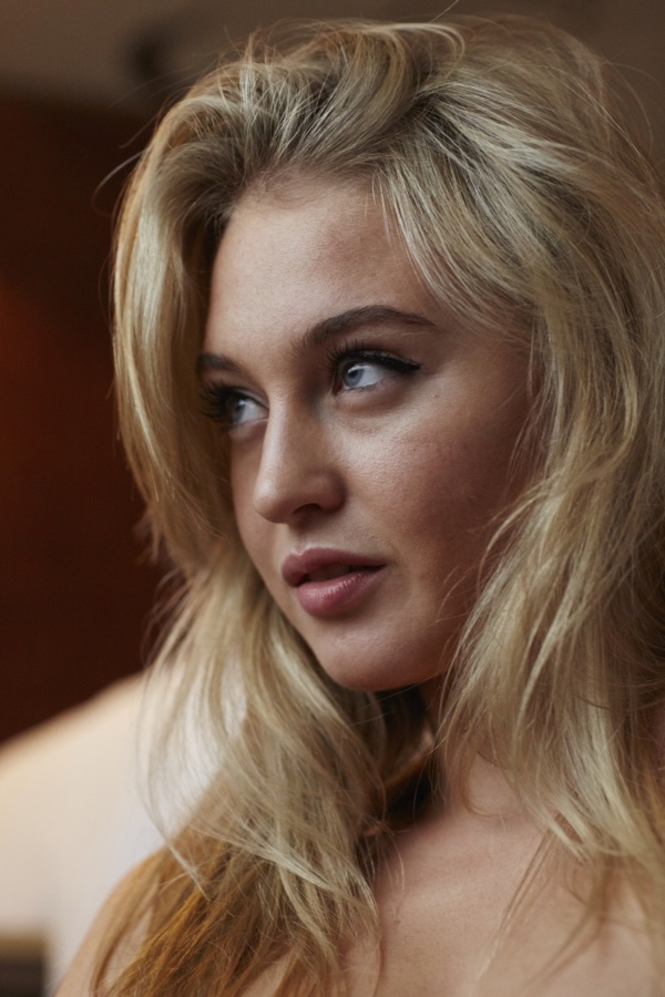 Iskra Lawrence - Hotel Ma Cherie photoshoot