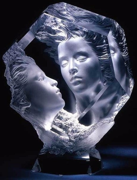 Glass figures from Michael Wilkinson (6 photos)