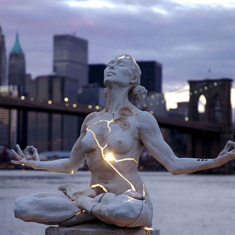 20 потрясающих скульптур, создатели которых обошли законы физики!
